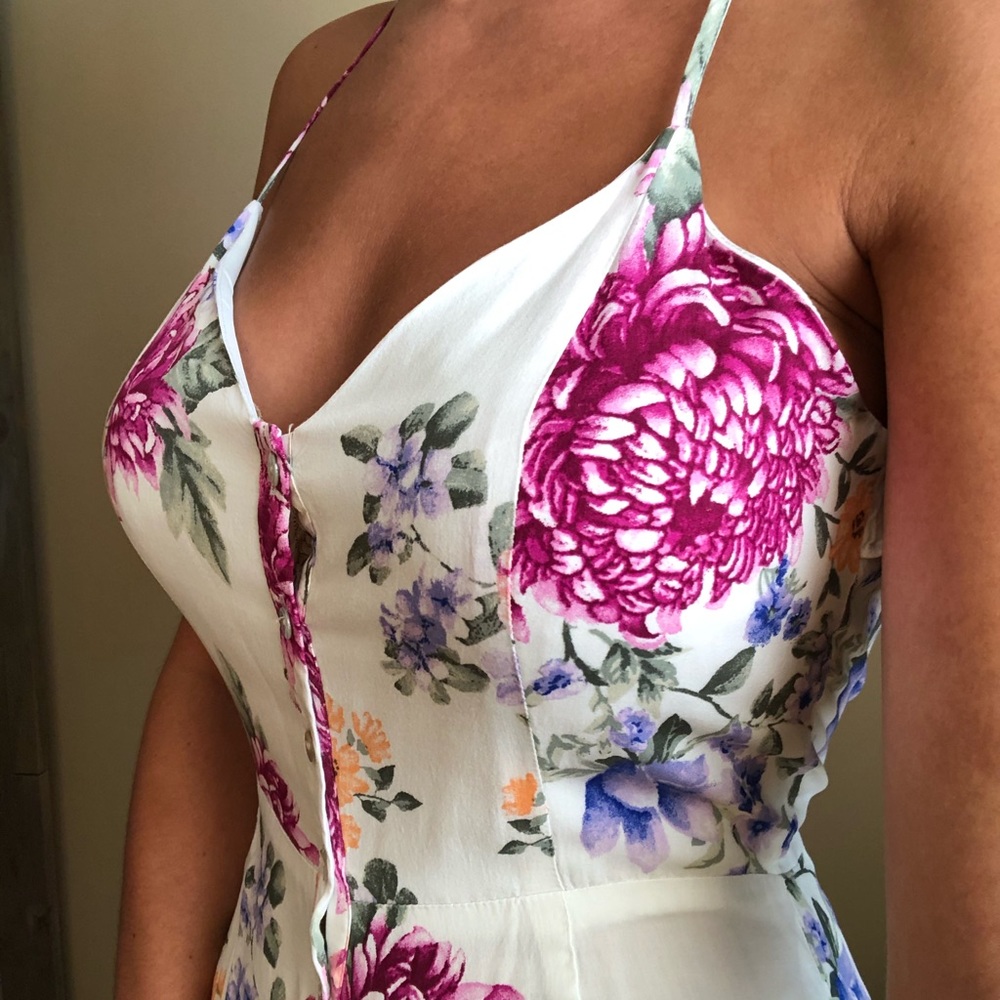 Floral Floor Length Open-Back Maxi Dress